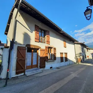 Maison De Village Au Pied De La Montagne Hébergement de vacances Lumbin